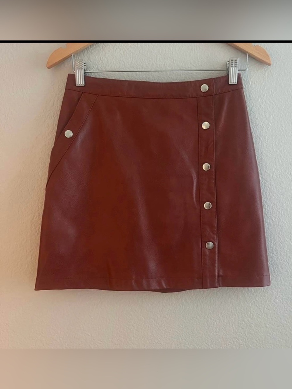 Urban Outfitters Terra Cotta Snap Mini
Skirt - Faux Leather - Size Small